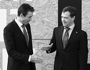 Перед заседанием Медведев и Расмуссен встретятся с глазу на глаз