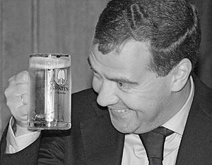Медведев уравнял пиво
