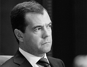 Медведев уволил помощника Нургалиева