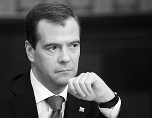 Медведев назвал Саакашвили «липким»