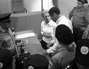 Статус арестантки вновь превратил полузабытую Юлию Тимошенко в одного из ведущих политиков Украины