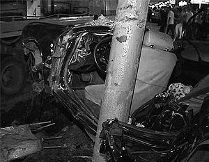 Источник: Виновный в ДТП с жертвами в центре Москвы Mercedes был с номерами серии «АМР»