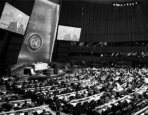 США требуют от ООН сократить траты 
