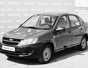 За месяц на новую модель Lada Granta поступило 10 тыс. заявок, хотя в автосалонах машина появится только 1 декабря 