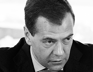Медведев: Неправильно молотить тех, кто помогал в политической карьере