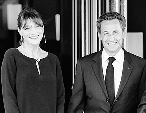 Стало известно имя новорожденной дочери Бруни и Саркози
