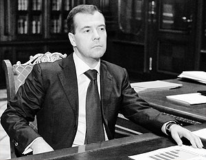 Медведев одобрил снижение барьера на выборах в ГД до 5%