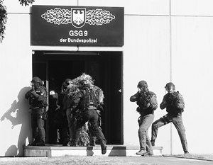 Немецкий отряд по борьбе с терроризмом ГСГ-9. Именно его бойцы и задержали предполагаемых шпионов