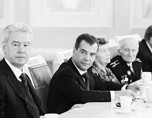 Медведев похвалил власти Москвы за заботу о ветеранах