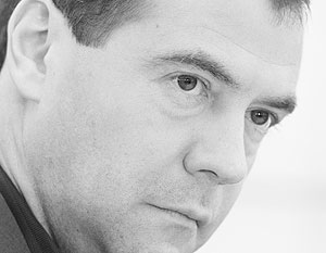 Медведев прокомментировал вердикт российскому летчику в Таджикистане