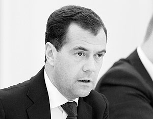 Медведев прокомментировал высылку таджиков