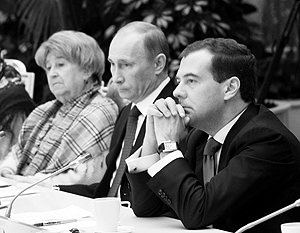 Президент и премьер обсудили с ветеранами успешные стороны советской национальной политики