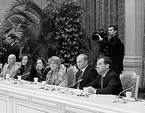 Медведев: К сожалению, модель единого советского народа потерпела крах