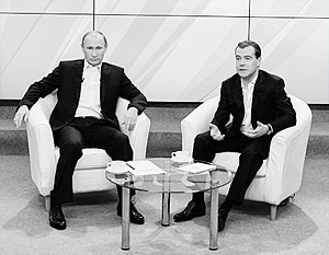 Путин и Медведев ответили на оставшиеся у избирателей вопросы