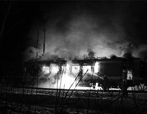 СМИ: Пассажирам пришлось выпрыгивать из горящего поезда в Ленобласти