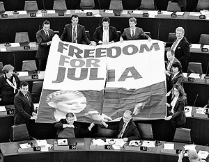 Депутаты Европарламента, поддерживающие Юлию Тимошенко, не станут, однако, из-за нее бойкотировать Евро-2012
