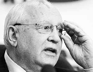 Песков: Разваливший страну Горбачев не может давать советы Путину