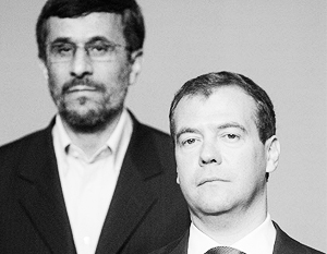 Ахмадинежад позвонил Медведеву
