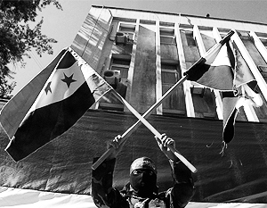 Сирийские и ливийские хулиганы в Триполи надругались над российским государственным флагом