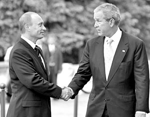 Буш попросил Путина о встрече