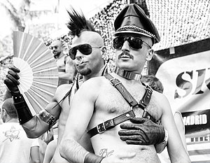 Является ли гей-парад пропагандой гомосексуализма для несовершеннолетних, из законопроекта не совсем понятно