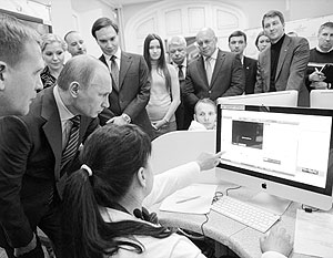 Владимиру Путину показали, как Геннадий Зюганов уверенно обошел его по количеству жалоб на нарушения