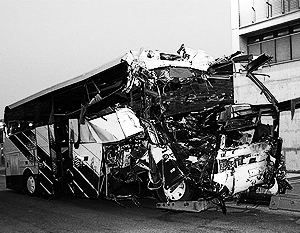 Передняя часть автобуса серьезно пострадала от удара