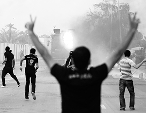 Агрессивно настроенная оппозиционная молодежь в Бахрейне начала нападать на полицию