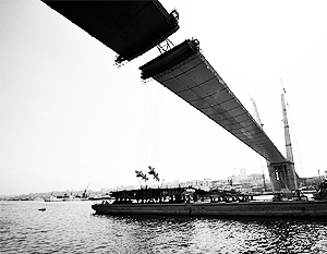 Сварен заключительный «золотой шов» моста через бухту Золотой Рог