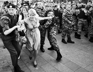 Полиция опровергла перелом руки у Чириковой