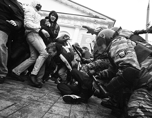 В беспорядках на Манежной площади пострадали десятки человек