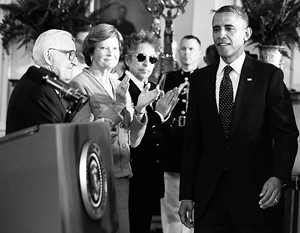 Помимо Карского, Обама наградил Медалью Свободы Боба Дилана и Мадлен Олбрайт