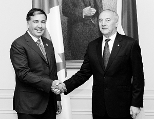 Евродепутат: Вручение Саакашвили высшей награды Латвии – огромная ошибка