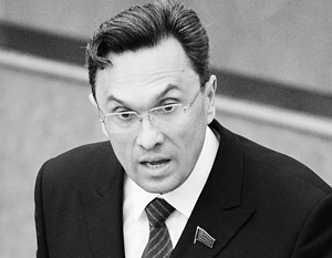 Депутат Бессонов отверг обвинения СК в избиении полицейского
