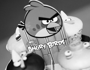 Поклонникам Angry Birds дали шанс отомстить за свиней