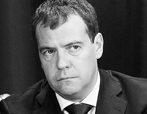 Медведев: Число гибнущих в ДТП россиян беспрецедентно