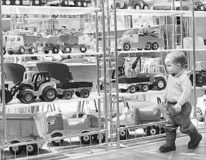 «АвтоВАЗ» будет рекламировать свои автомобили с помощью игрушечных машинок Lada
