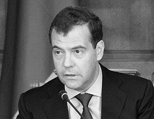 Медведев намерен наказать виновных в потере двух спутников связи