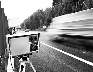 Теперь сотрудники ГАИ в доказательство нарушения скорости должны предъявлять показатели фотовидеорегистраторов