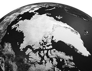Ученые США: Площадь арктического льда сократилась до исторического минимума