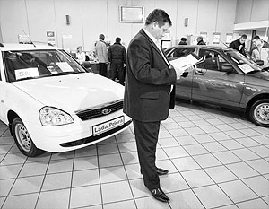 Продажи автомобилей в России с начала года выросли на 14%