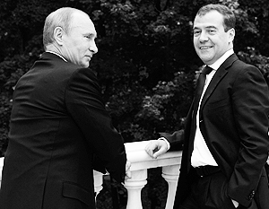 Медведев сделал Путину подарок на день рождения