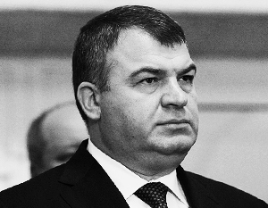 СМИ: У Сердюкова были трения с ФСБ