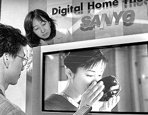 Sanyo Electric объявила о продаже своей доли в совместном с Seiko Epson производстве по выпуску жидкокристаллических экранов для мобильных телефонов и цифровых фотоаппаратов