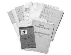 Архив Тарковского включает в себя письма кинорежиссера, его записные книжки, печатные версии сценариев к фильмам, аудио- и видеозаписи 