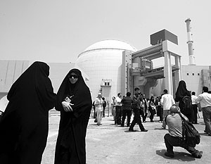 Власти Ирана выразили недовольство одеждой русских сотрудниц АЭС «Бушер»