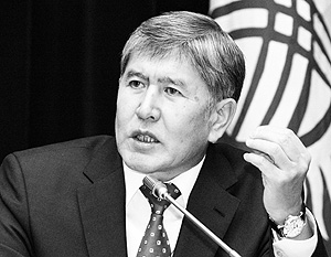 Атамбаев: Позиция Сердюкова мешала открытию российской базы на юге Киргизии