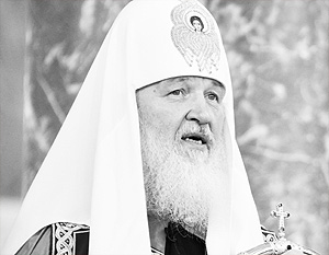 Патриарх Кирилл призвал священников ездить на бюджетных машинах