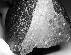 Марсианский метеорит возрастом 2 млрд лет нашли в пустыне Сахара