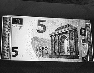 Болгария назвала историческим шагом появление кириллицы на пятиевровой банкноте